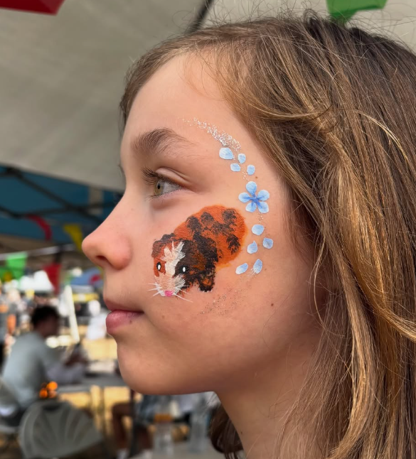Hamster cheek design with flowers